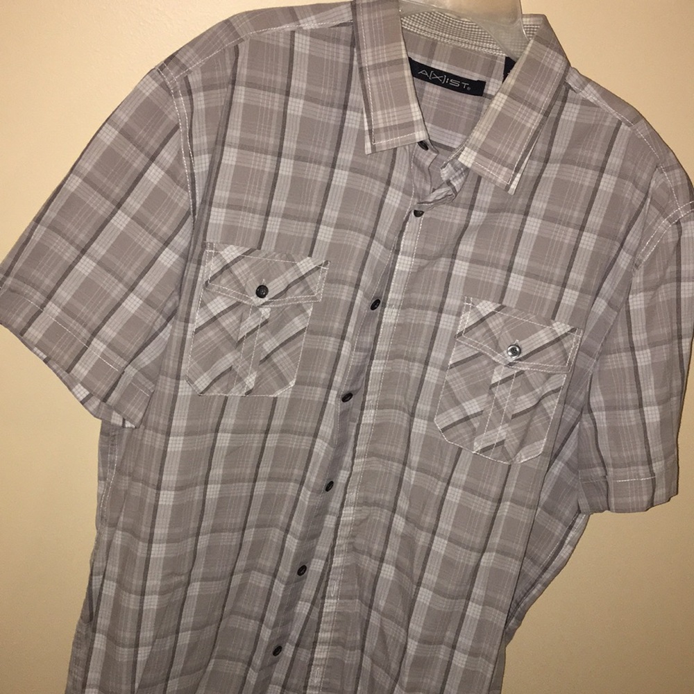 Short sleeve plaid shirt